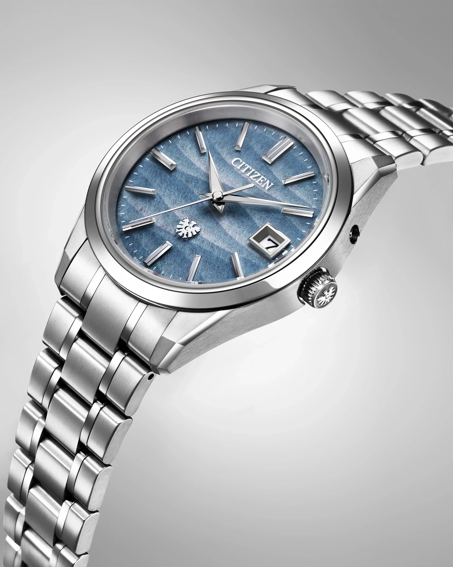 The CITIZEN Gray Dial Super Titanium Bracelet AQ4100-65H | CITIZEN